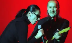 Kiedy mężczyzna kocha kobietę piosenka tekst – emocje i znaczenie utworu