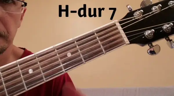 Jak zagrać chwyt gitarowy H-dur i unikać najczęstszych błędów