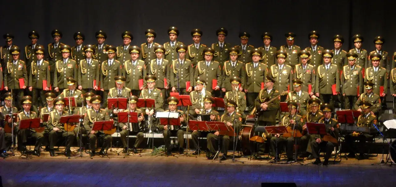 Chór Aleksandrowa na scenie